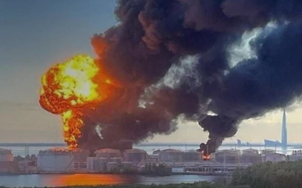 Удар по Петербургу і Кронштадту: російський пожежник знайшов крайнього в тилових пожежах